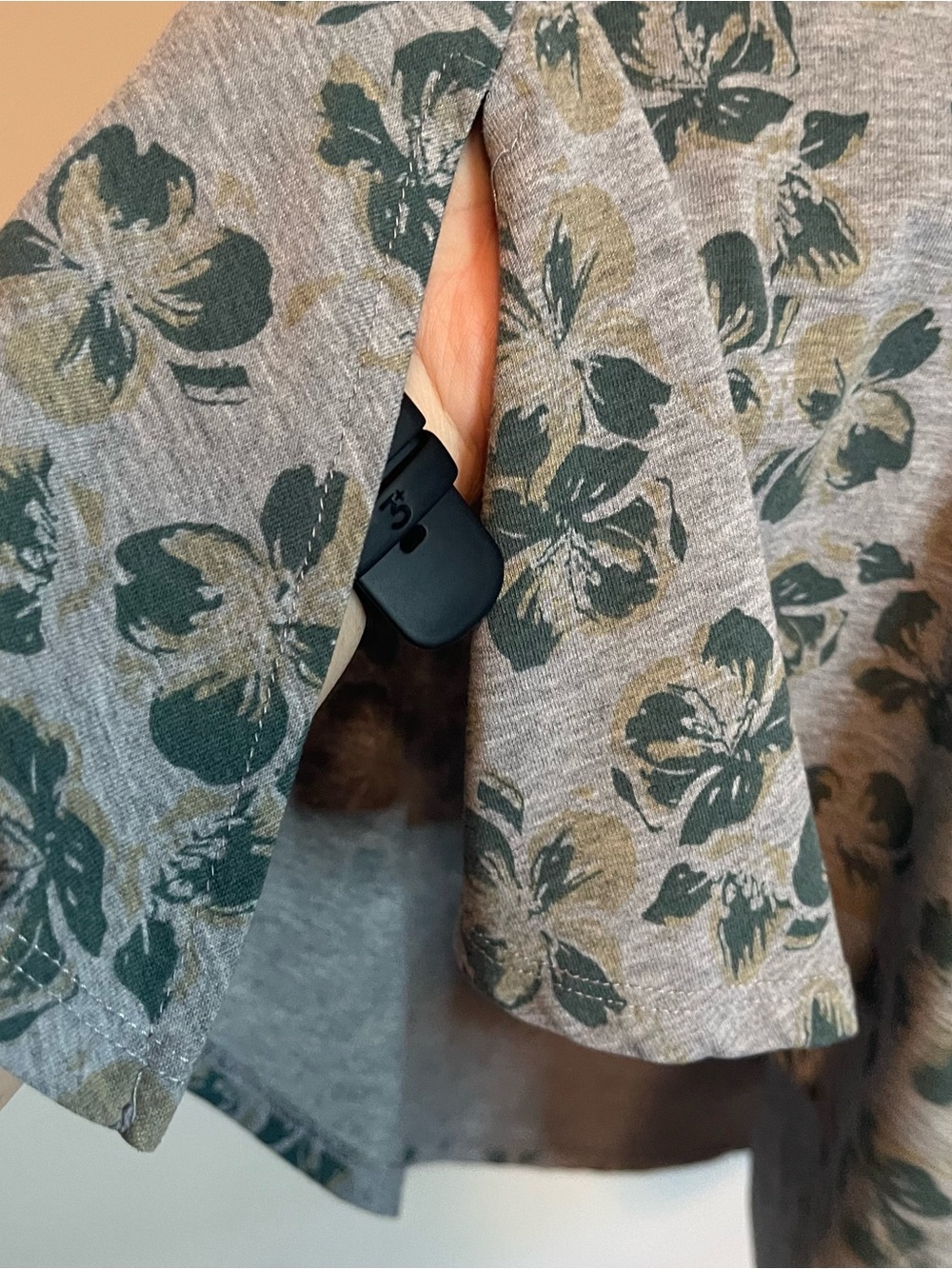 Lularoe 3XL Four Leaf Clover Top #23 - Picture 4 of 7
